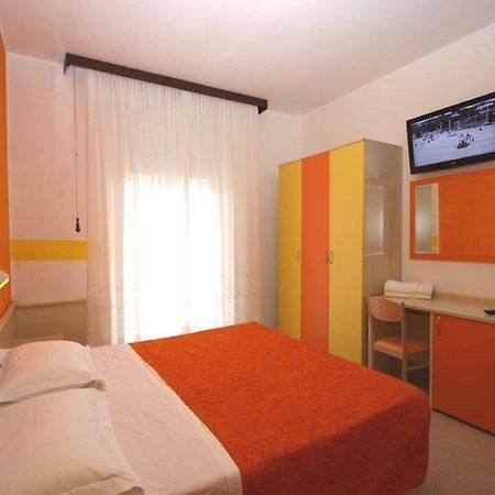 Hotel Ristoro Bellaria-Igea Marina Exterior foto